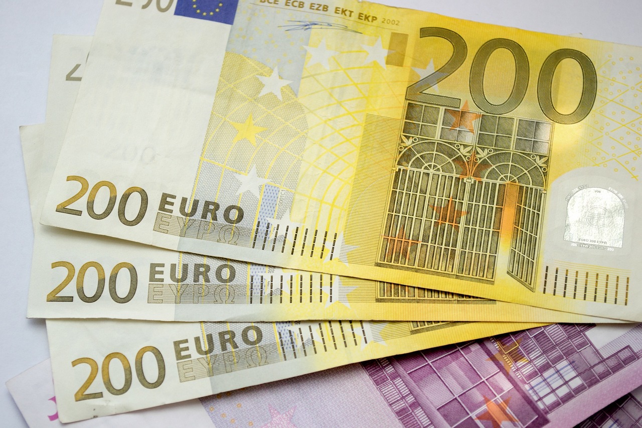U šta uložiti 10000 evra za dugoročnu sigurnost